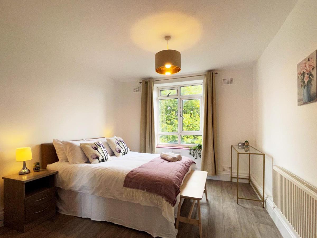 Sophie Place In Vauxhall - 3 Double Beds, 1 Sofa Bed, Spacious Londres Exterior foto